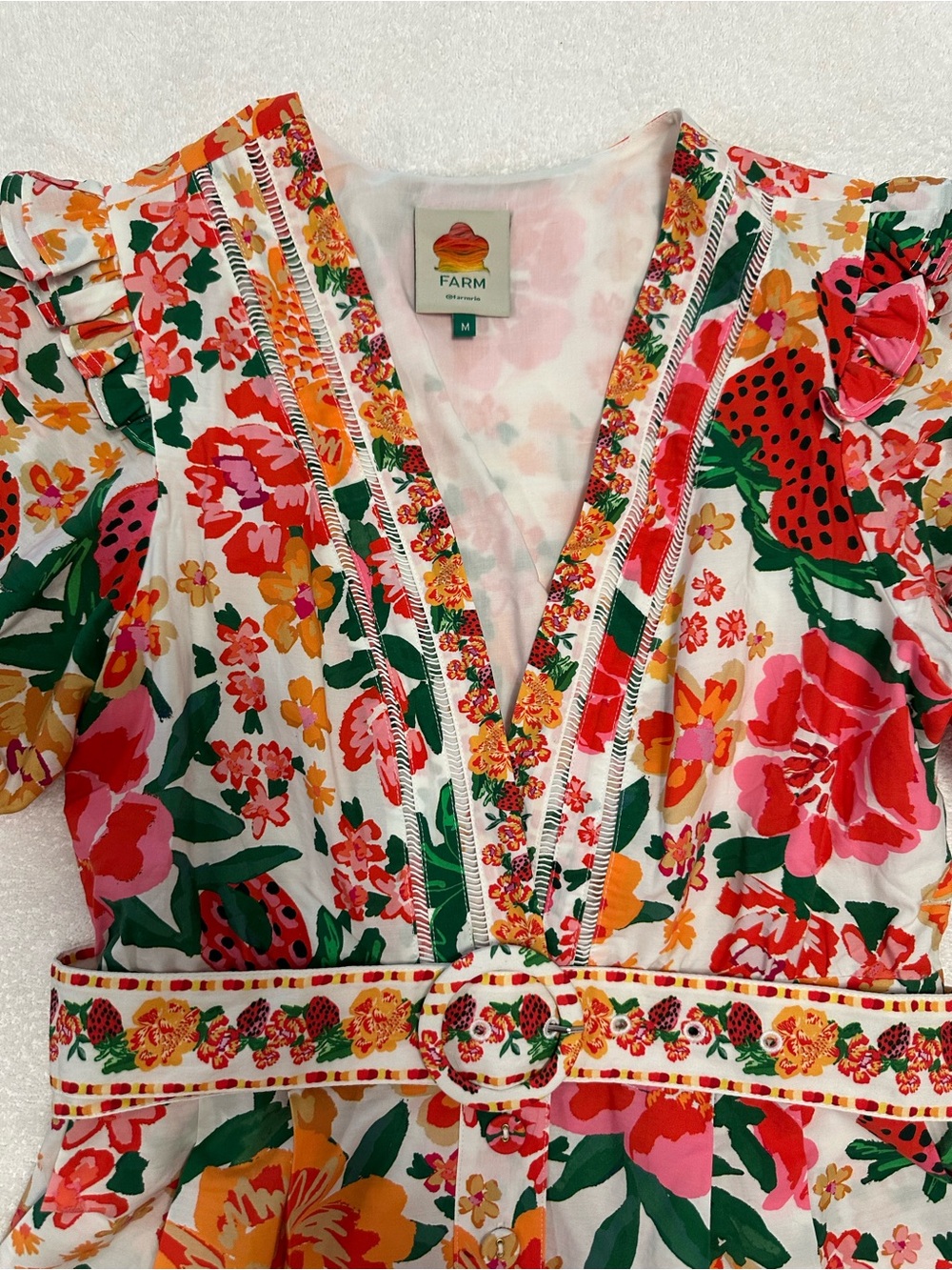 FARM Rio Flowerful Sketch Floral V-Neck Romper with Strawberry White Women Med - Picture 5 of 15